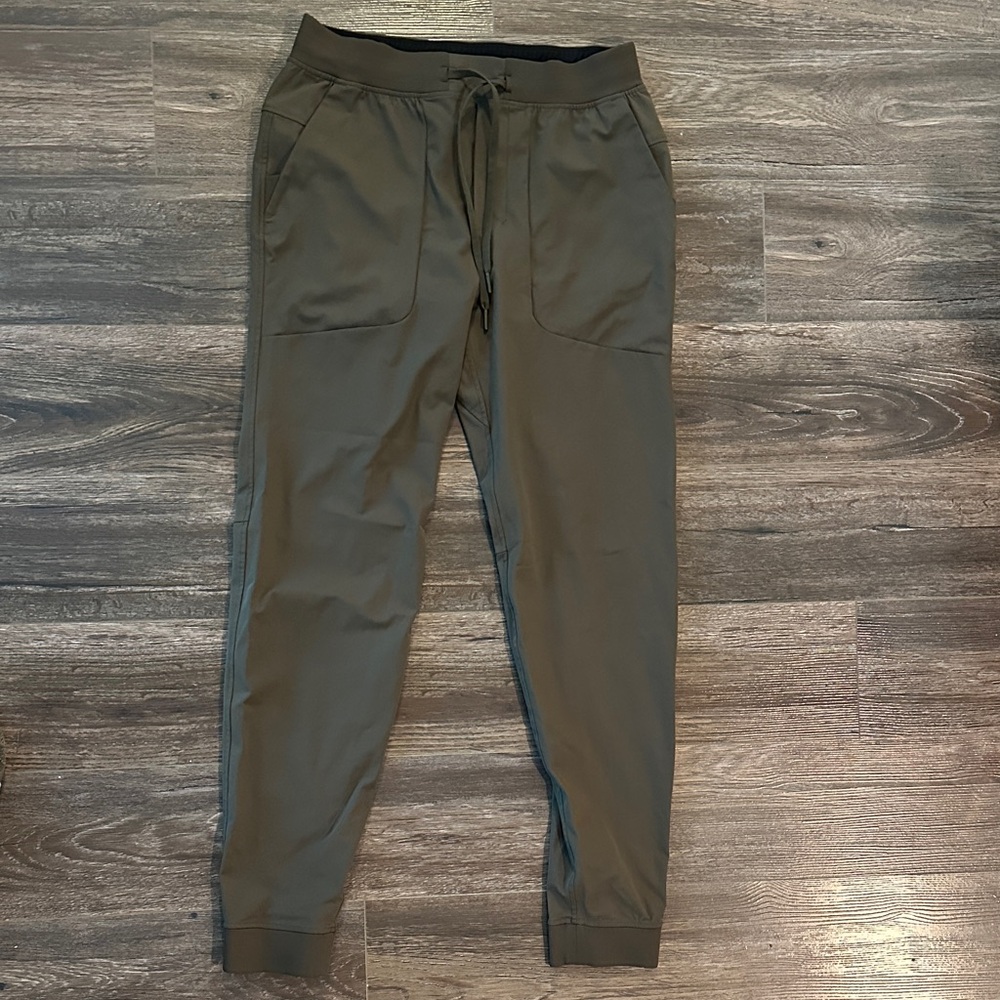 lululemon athletica Men's Green Joggers